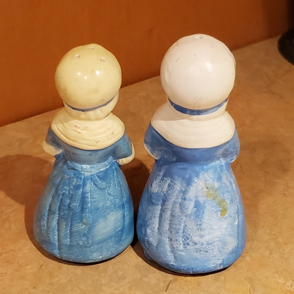 🔥Host pick 🔥Vintage salt and pepper shakers - Picture 5 of 6